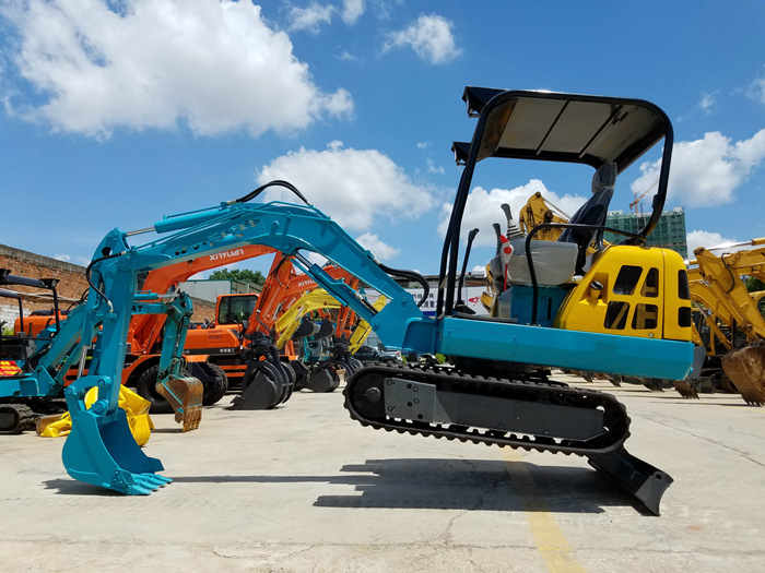 小型挖掘機(jī)操作安全知識(shí)